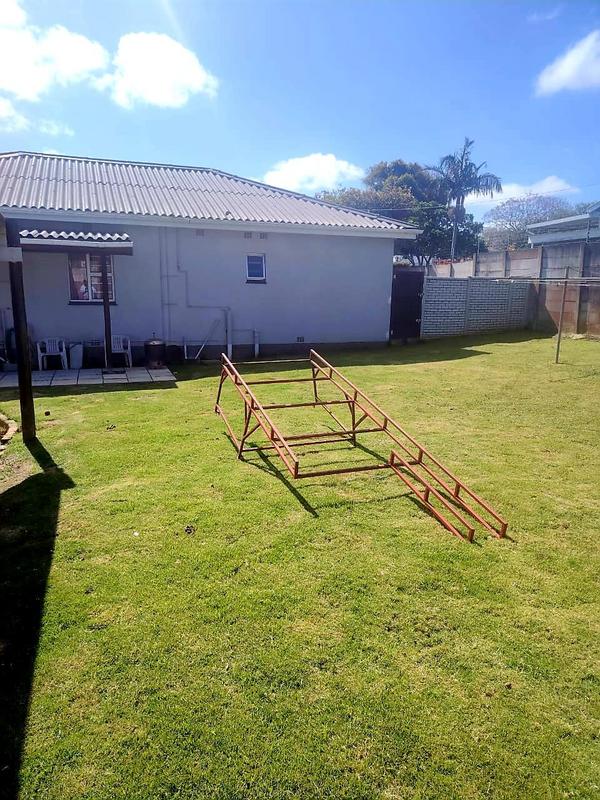 4 Bedroom Property for Sale in Cambridge West Eastern Cape